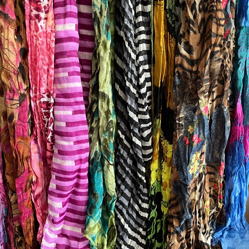 LA DoubleJ7 Vibrant Mixed-Print Scarves - Picture 5 of 5